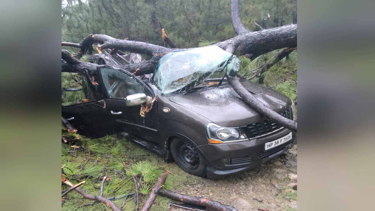 Himachal Rains,  roads and power transformers stalled due to cloudburst-landslides, many people died