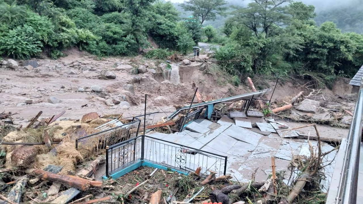 Himachal Weather: Red alert for heavy rain in state, know weather forecast till August 20