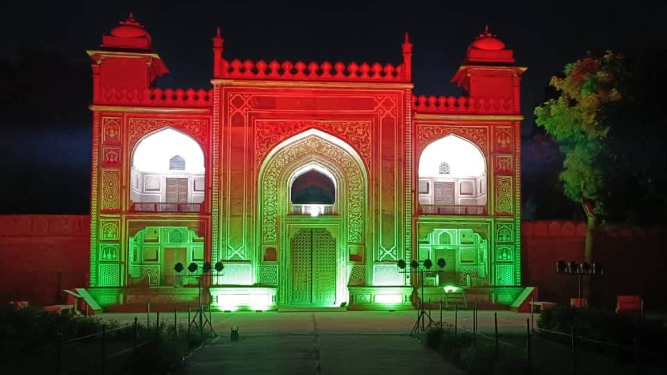 Historical buildings lit up with tricolor on eve of Independence Day in Agra