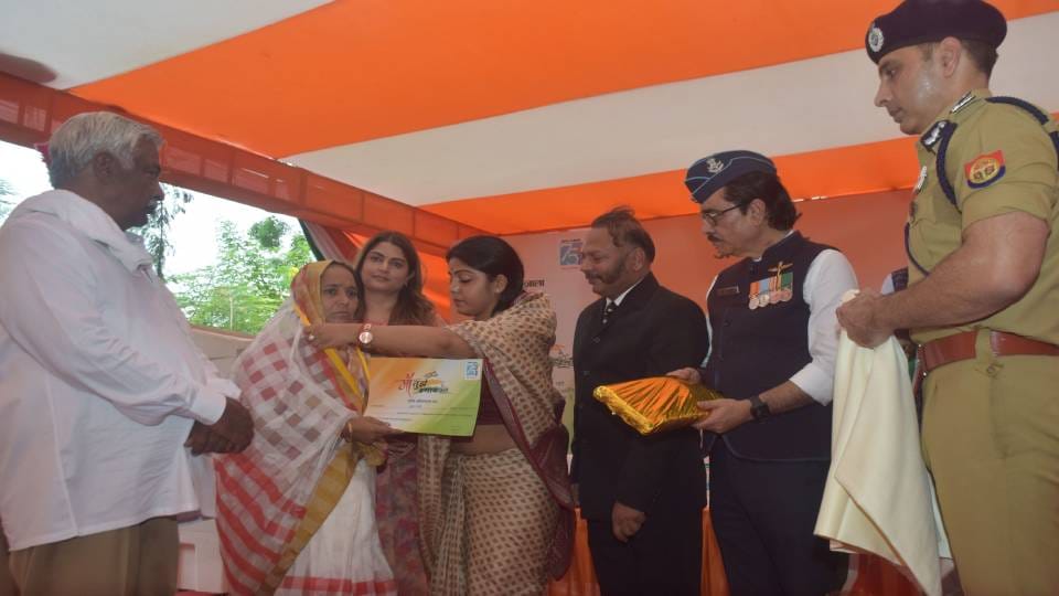 Veerangana Samman Ceremony was organized in Pili Kothi of Agra