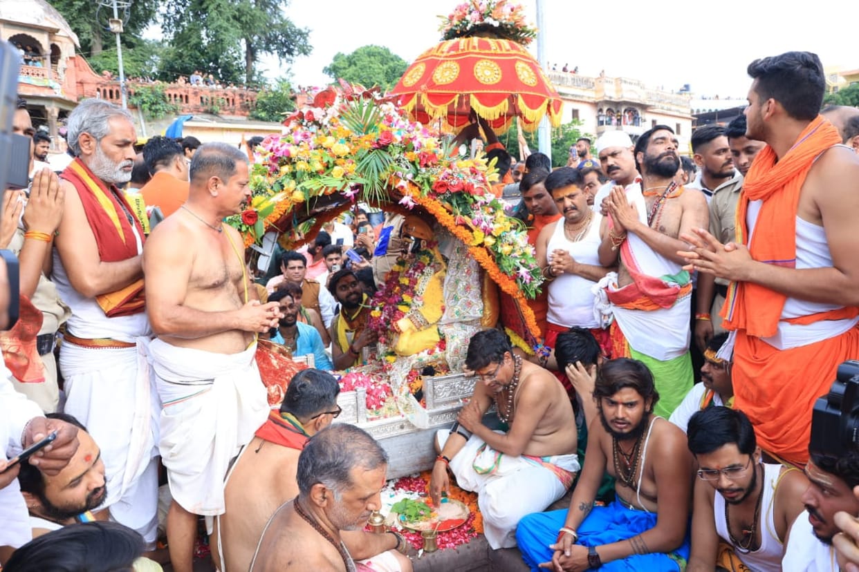 Ujjain Mahakal Sawari Today 2023 Mahakaleshwar Baba Darshan Today Videos Photos