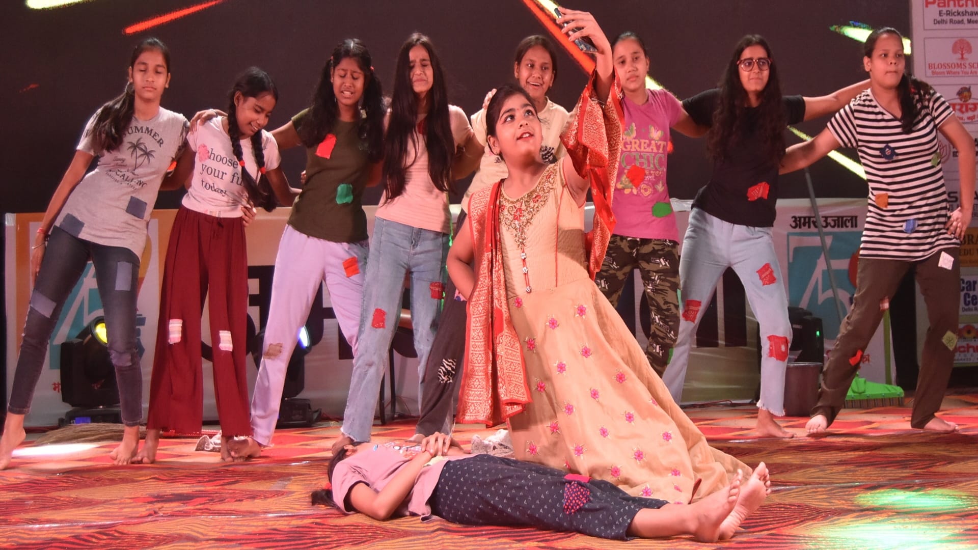 Amar Ujala Maa Tujhe Pranam: Children gave unique patriotic performances in a dance competition