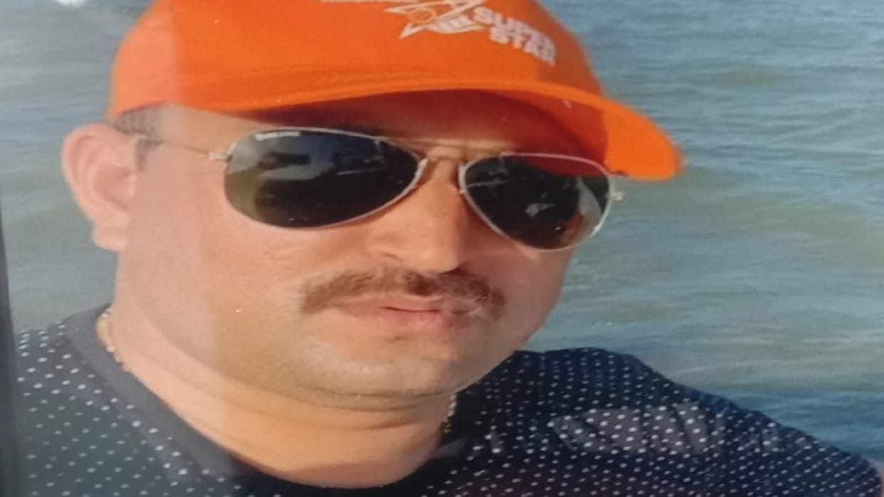 Bank manager killed in vehicle collision, accident happened in front of Anand Bhawan