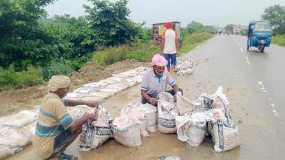 11 km tied up from Domingarh bridge to Gahasad but rains caused by rain