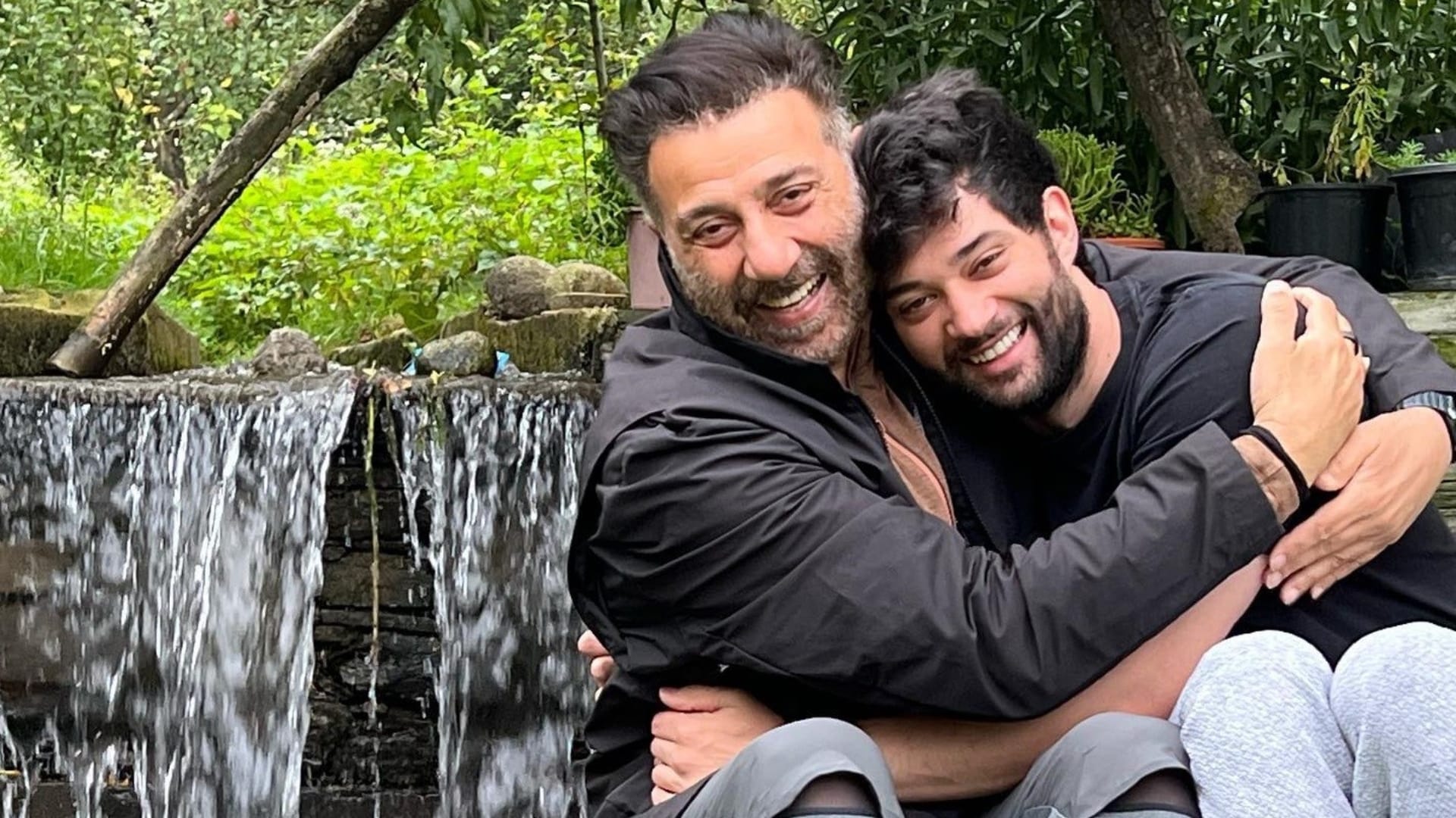 Gadar 2 star Sunny Deol dislikes Alcohol says he does not understand why people drink Its so bitter bad smell