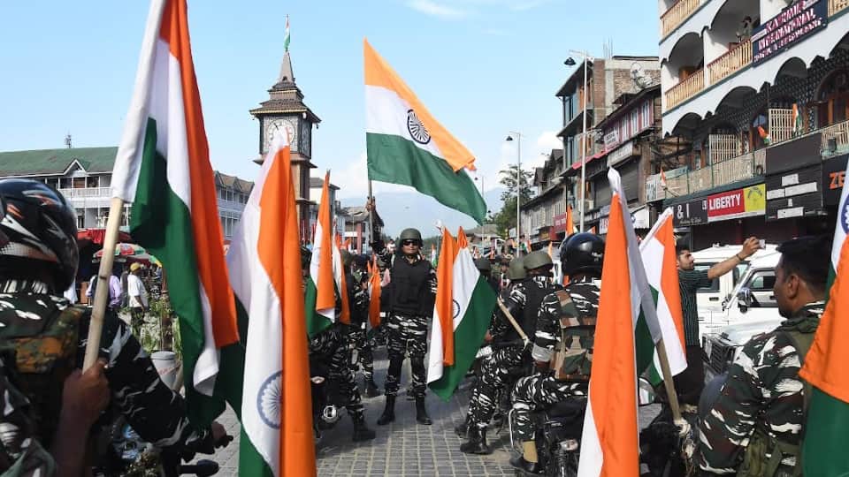 Independence Day eve: High alert in Jammu and Kashmir three tier security in valley