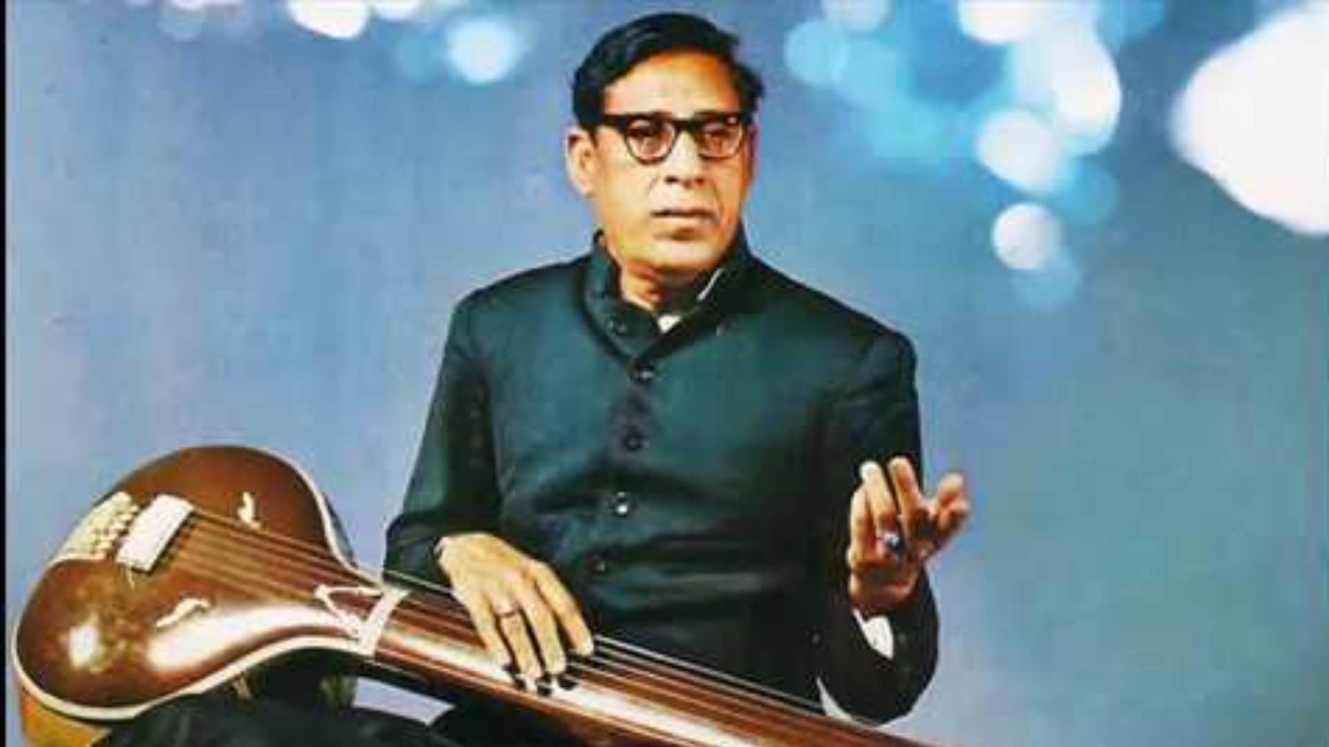 Ustad Amir Khan birth anniversary know unknown facts about Indian vocalist founder of Indore gharana his songs