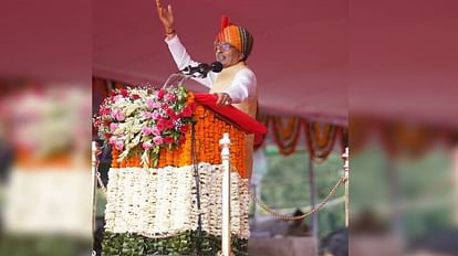 MP News: सीएम कल सिंगल क्लिक से भेजेंगे 4.60 लाख विद्यार्थियों के खातों में साइकिल खरीदने का पैसा MP News: CM will send money to buy cycles in the accounts of 4.60 lakh students with a single click tomorrow