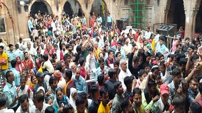 Lakhs of devotees visited Shri Banke Bihari in Vrindavan on Independence Day