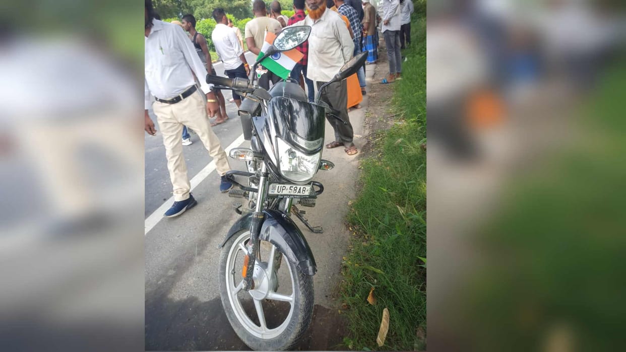 bike rider youth and girl seriously injured by Road accident in Basti