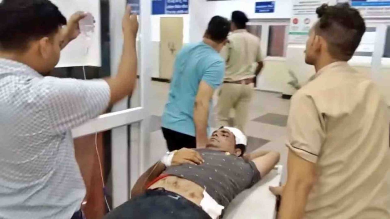 Firing on the police team that reached to catch the prize crook in Gwalior