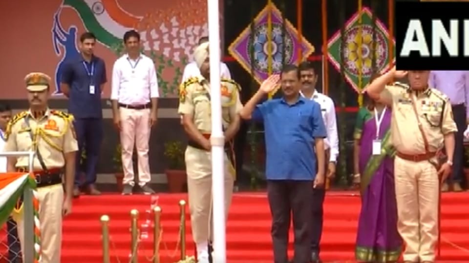 Arvind Kejriwal hoisted the flag at Chhatrasal Stadium