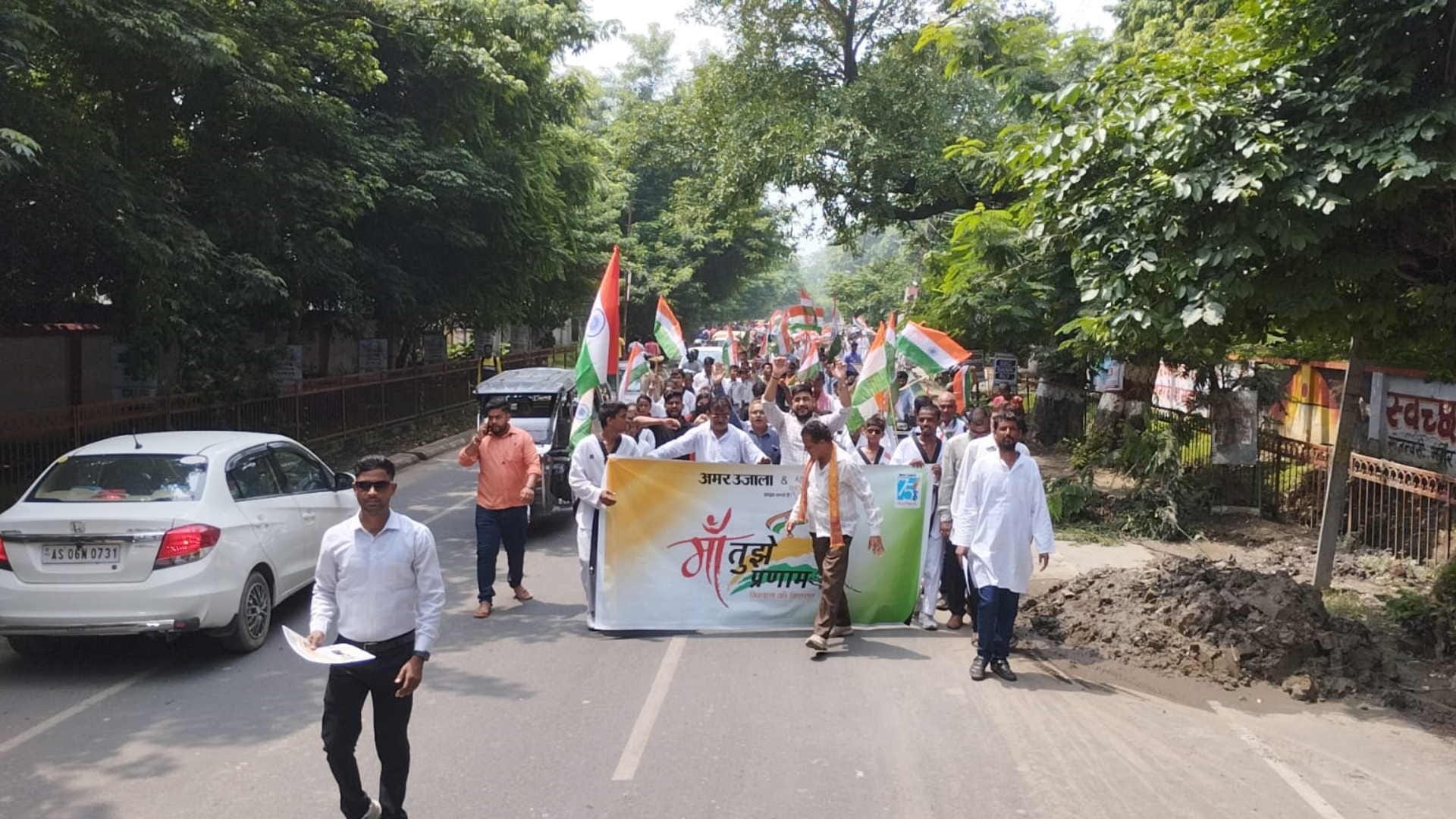 Maa Tujhe Pranam rally took place amidst mesmerizing presentations from ddu Gorakhpur