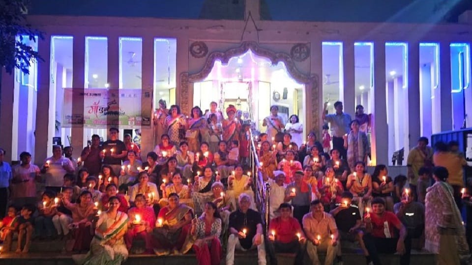 Maa Tujhe Pranam: Lamps lit at all intersections of Moradabad, celebration independence