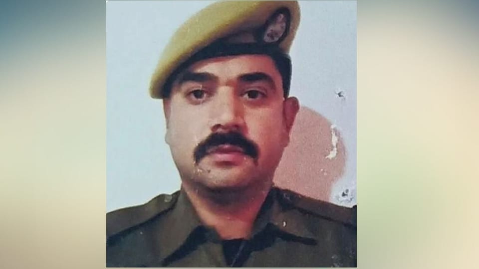 Jammu Kashmir Police constable Saifullah Qadri awarded Shaurya Chakra martyred fighting terrorists