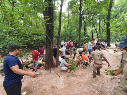 Uttarakhand Weather One More Dead Body Found of Haryana family which buried under debris in rishikesh