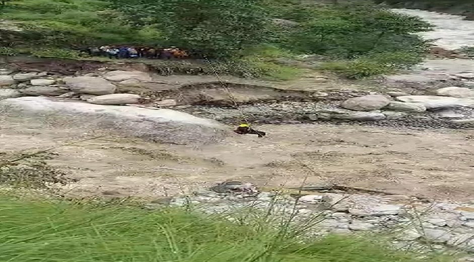40 out of 250 pilgrims stranded on Madmaheshwar footpath to temple rescued