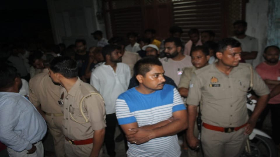 Sambhal: UP police constable hanged himself, was posted under the protection of SDM