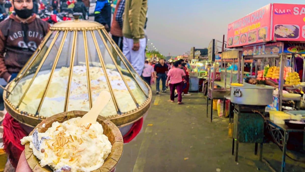 Famous Street Food in Lucknow Chatori Gali To Aminabad
