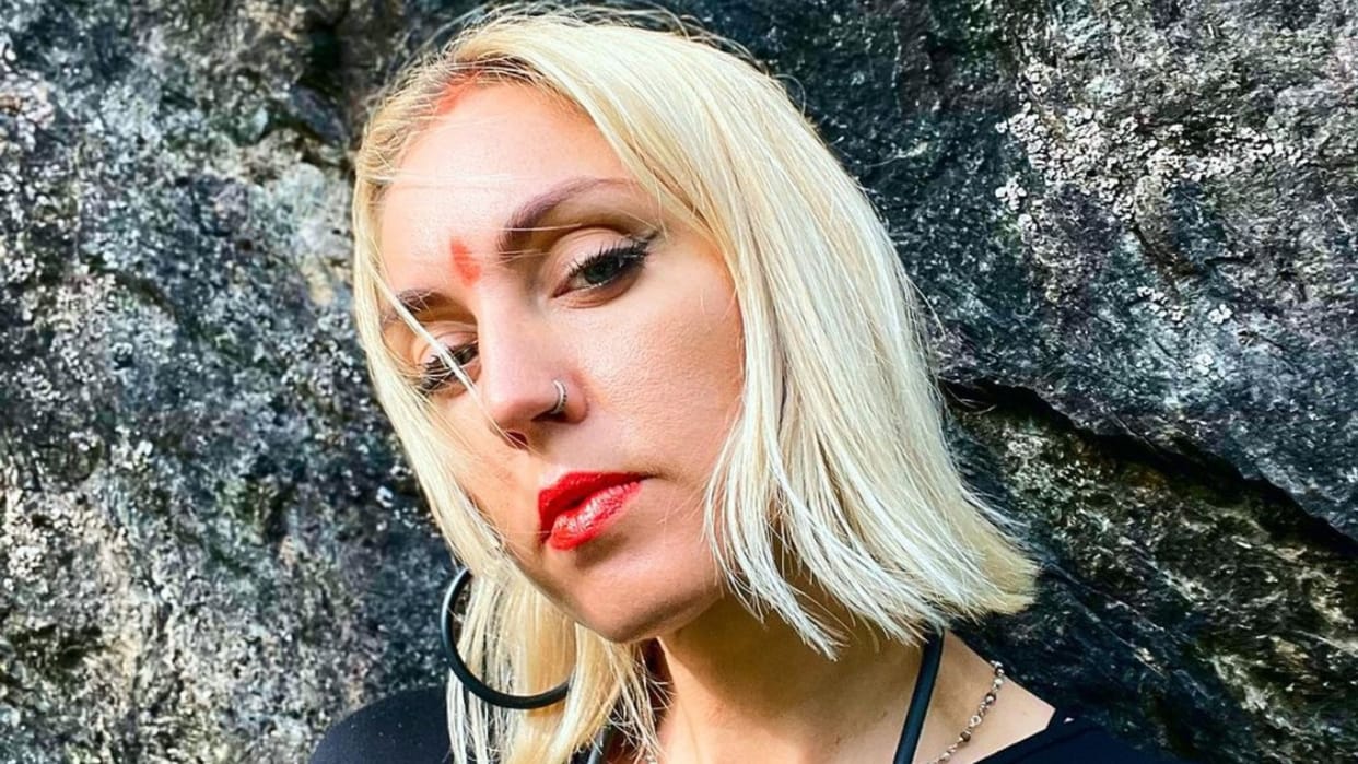 Ukrainian singer Uma Shanti faces music for insulting tricolour at Pune concert police filed FIR