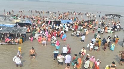 Dharma Karma: Earned virtue by bathing Ganges on Amavasya, performed religious rituals  peace