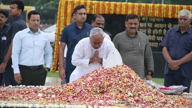 Before I.N.D.I.A. Opposition meeting in mumbai, nitish kumar relation with BJP Leader in discussion bihar news