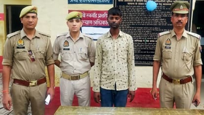 Friend cut off friend s head with a saw In Bareilly s Bhojipura