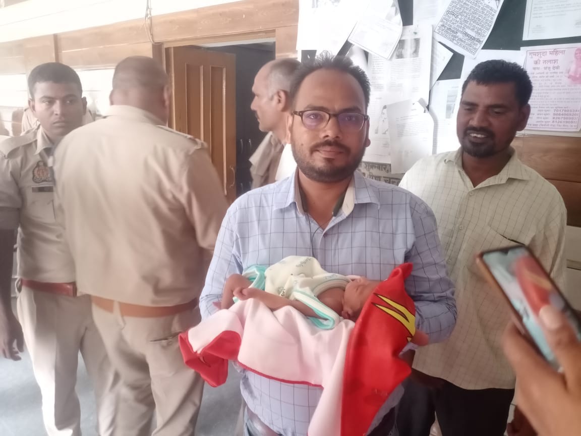 Meerut: newborn baby found on Delhi-Meerut Expressway, LNT supervisor adopted