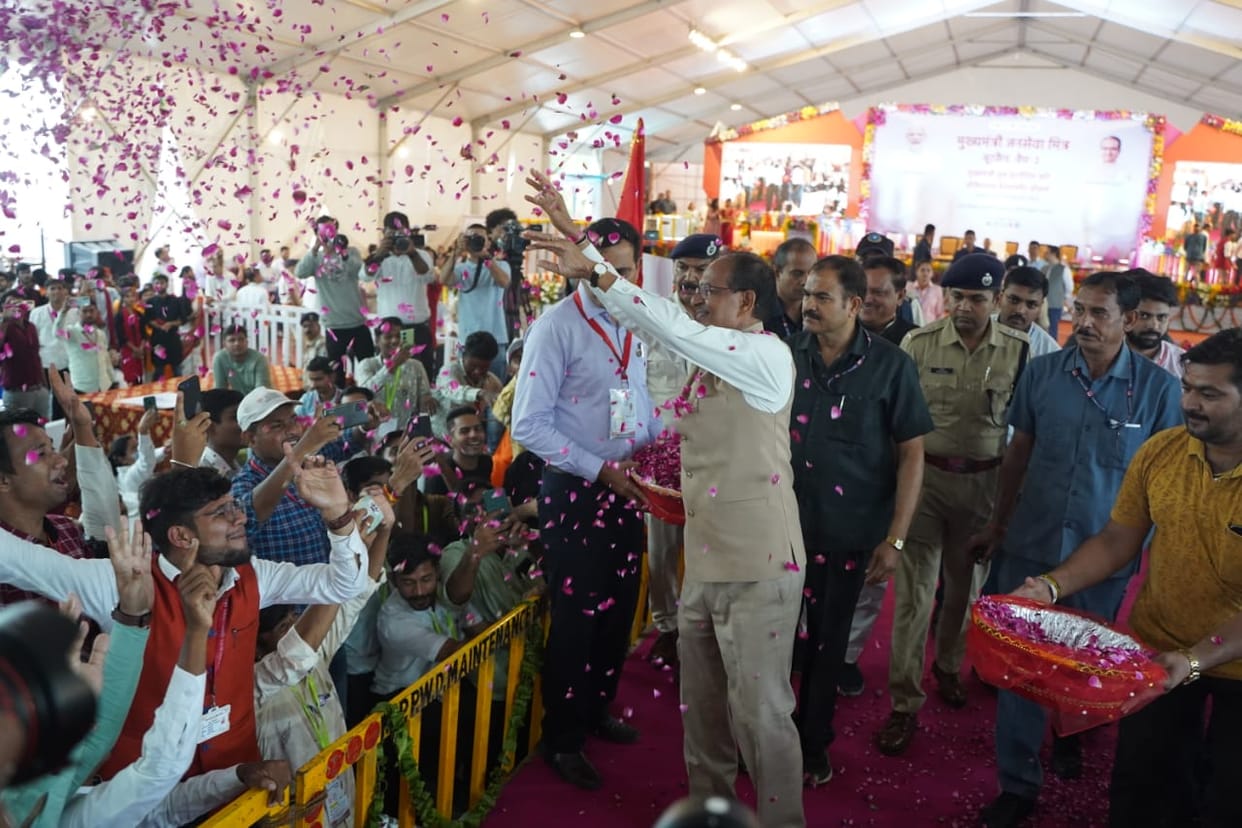 MP News: Another announcement of CM Shivraj – A public service friend will be posted on every 50 families