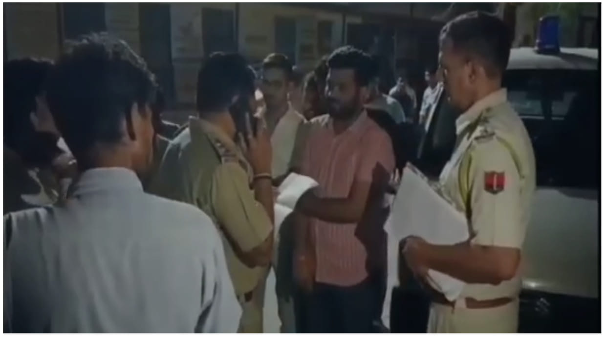 Jhunjhunu News Mother and son died after jumping into the well condition of one son critical
