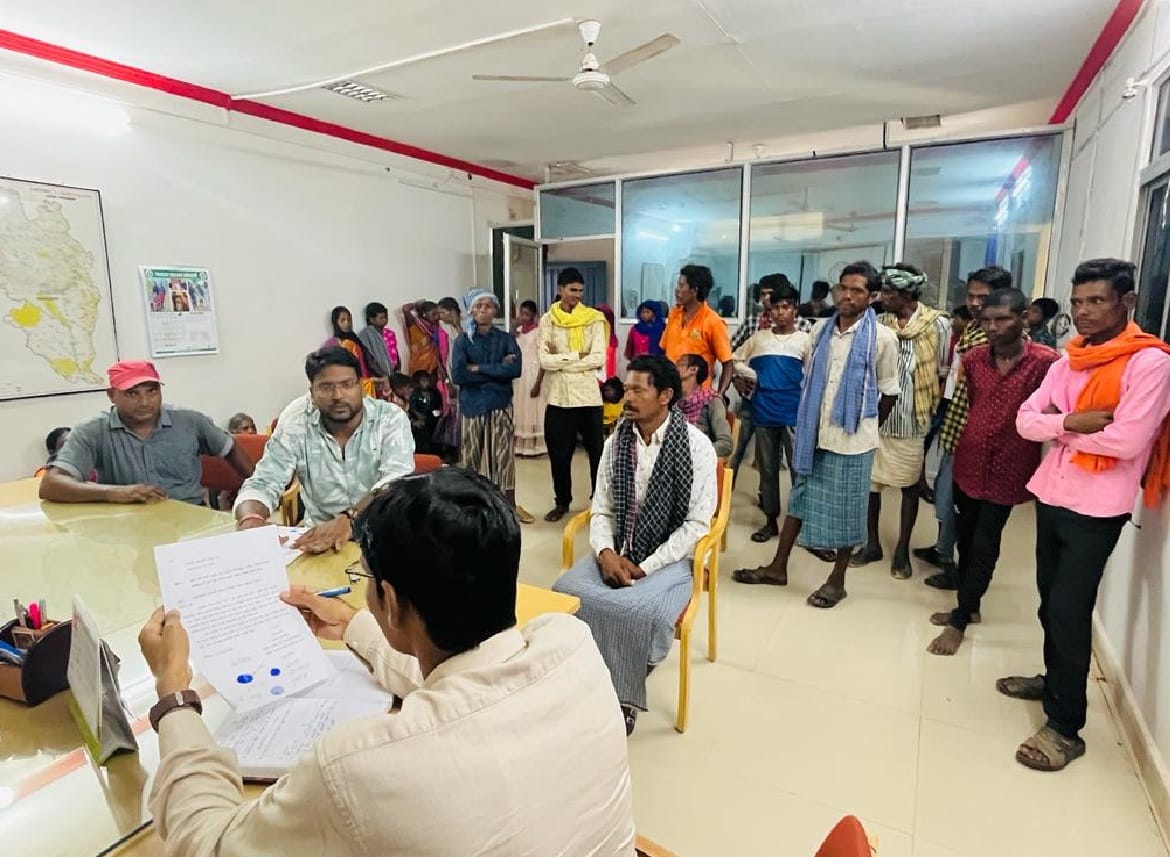 Jogi Congress submitted memorandum to SDM regarding demand for road to village of Baiga tribe