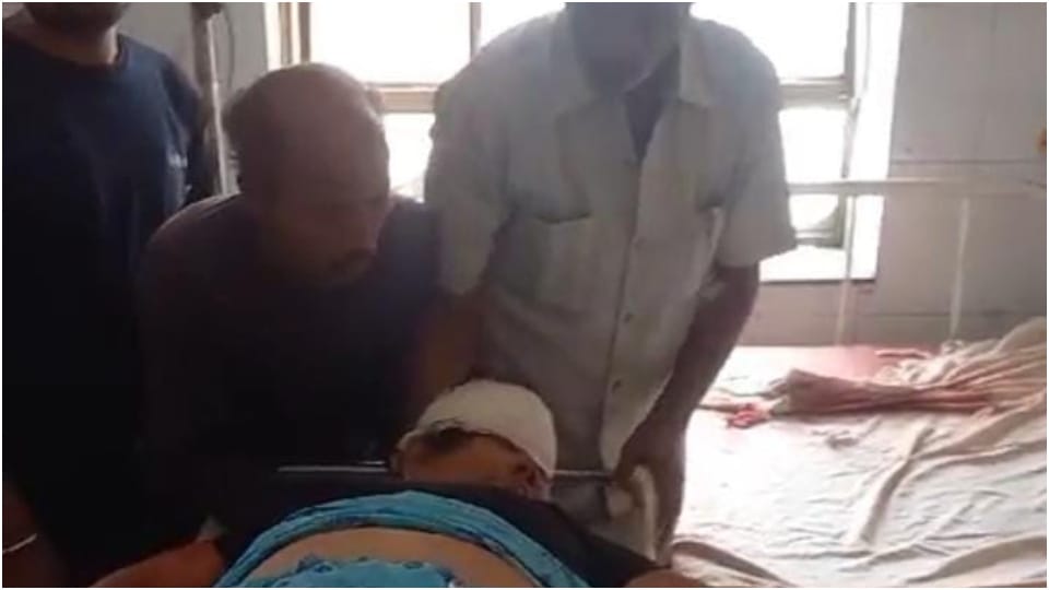 Miscreants pounced on woman bag on moving bike in Dholpur her head exploded after falling on road