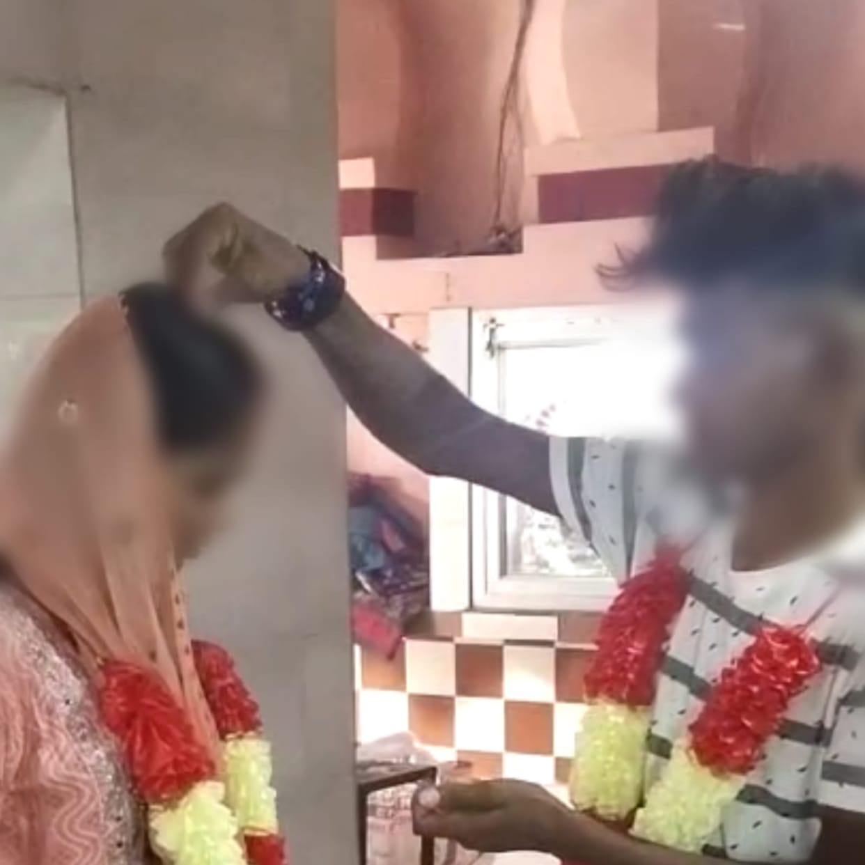 wife affair and love khichdi exposed after proposal of court marriage process in muzaffarpur bihar news hindi
