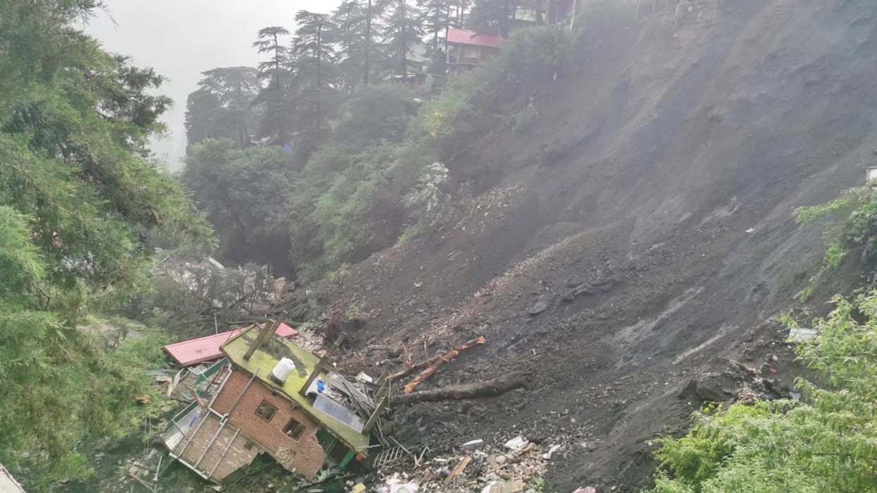 shimla krishna nagar landslide hit eight houses cars buried under debris trees uprooted
