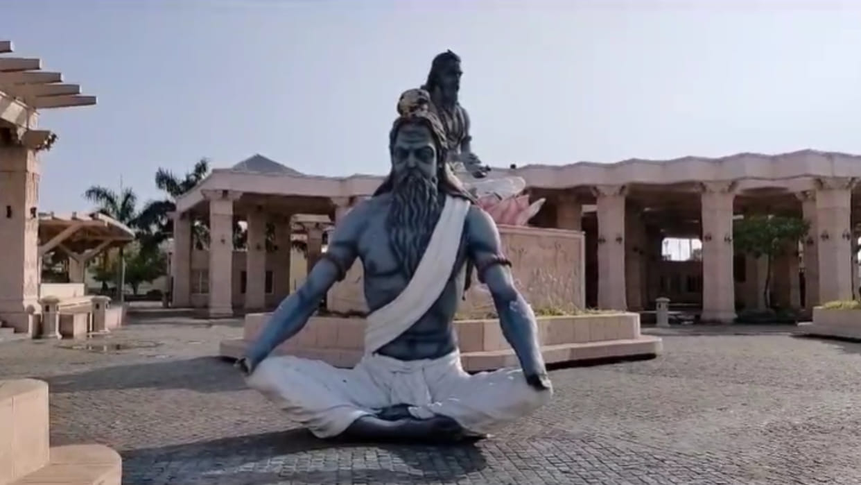 Ujjain News: The statues of Saptarishi reached Mahakal Lok, now waiting for the inauguration