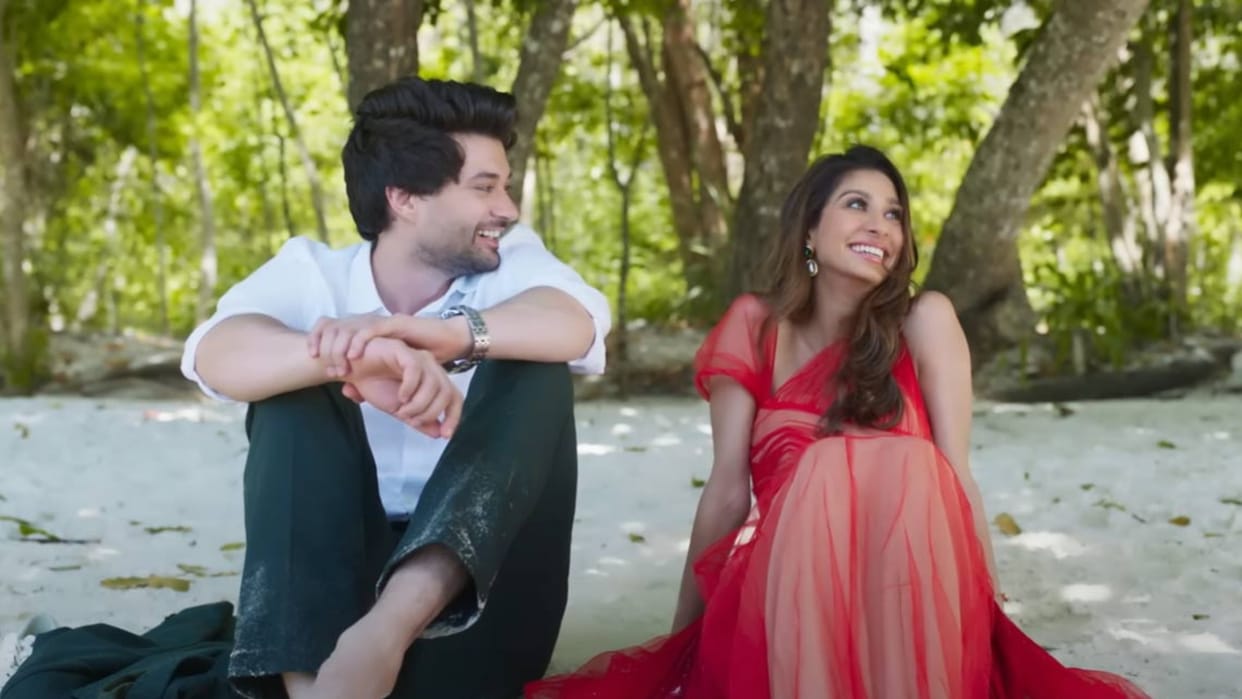 Gadar 2 Actor Sunny Deol Son Rajveer Dono Title Track Launched by Salman Khan Bhagyashree