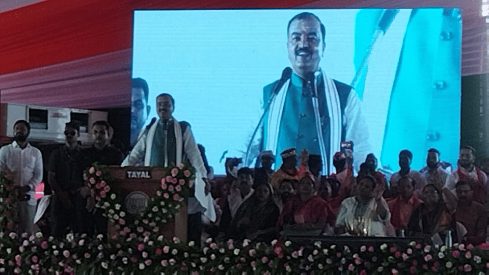 Nishad party foundation day Deputy CM Keshav Prasad Maurya said PM Modi and Sanjay Nishad are friends like Lor