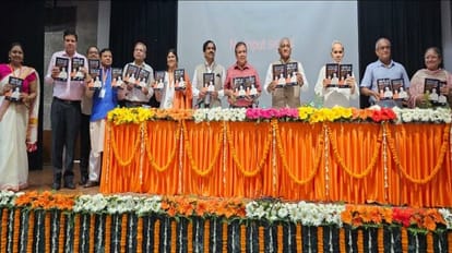 Delhi : जेएनयू में गूंजा यूपी का योगी मॉडल, जानकारों ने सीएम के आर्थिक लक्ष्य पर किया मंथन Delhi: Yogi model of UP reverberated in JNU