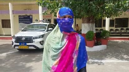 Ujjain: The husband threw his wife out of the house after giving triple talaq the victim reached the SP office