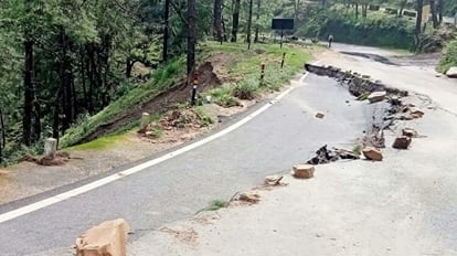 Pauri Highway sinking near Bhadalikhal, danger increased