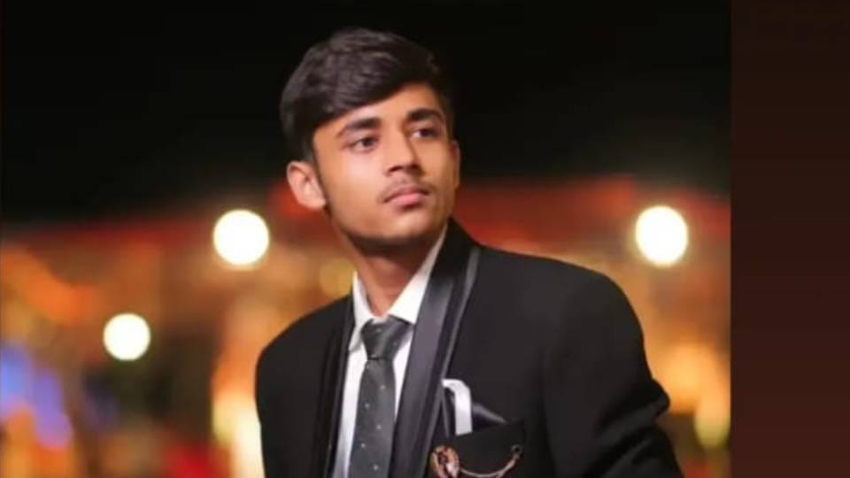 son of Textile trader missing who went for coaching in Agra