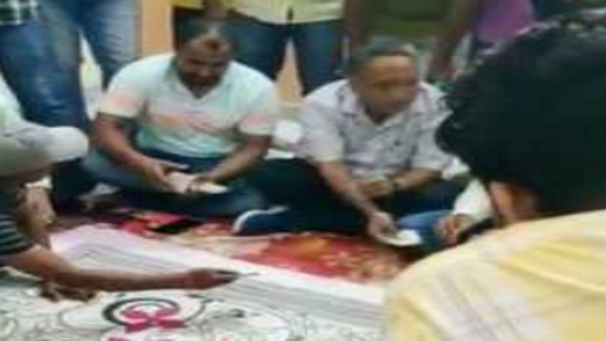 Criminals busy decorating the house of Raju Pal murder shooter's son, video viral
