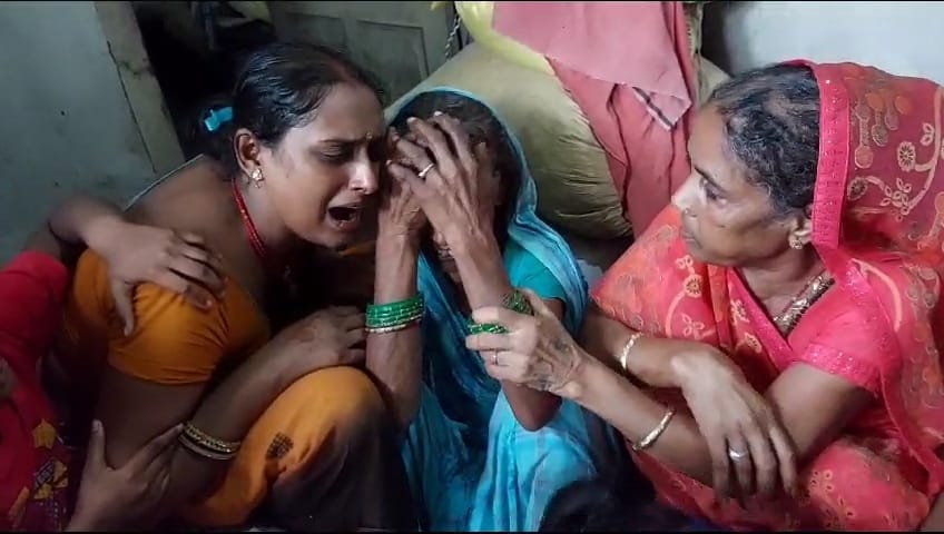 Bihar News : Father did not give the money Son killed father with sharp weapon in motihari.bihar news
