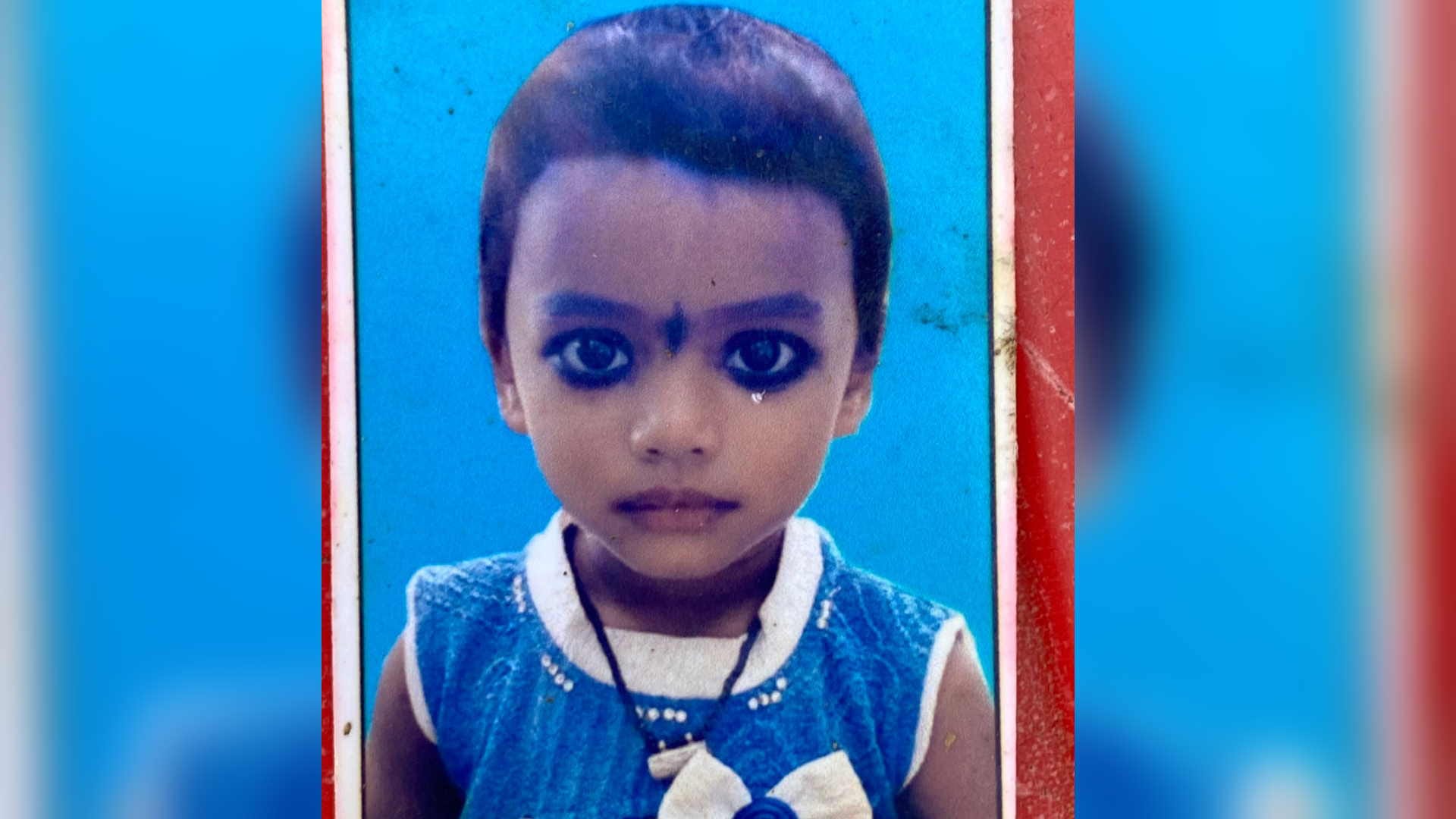 girl dead after road accident by auto in gorakhpur