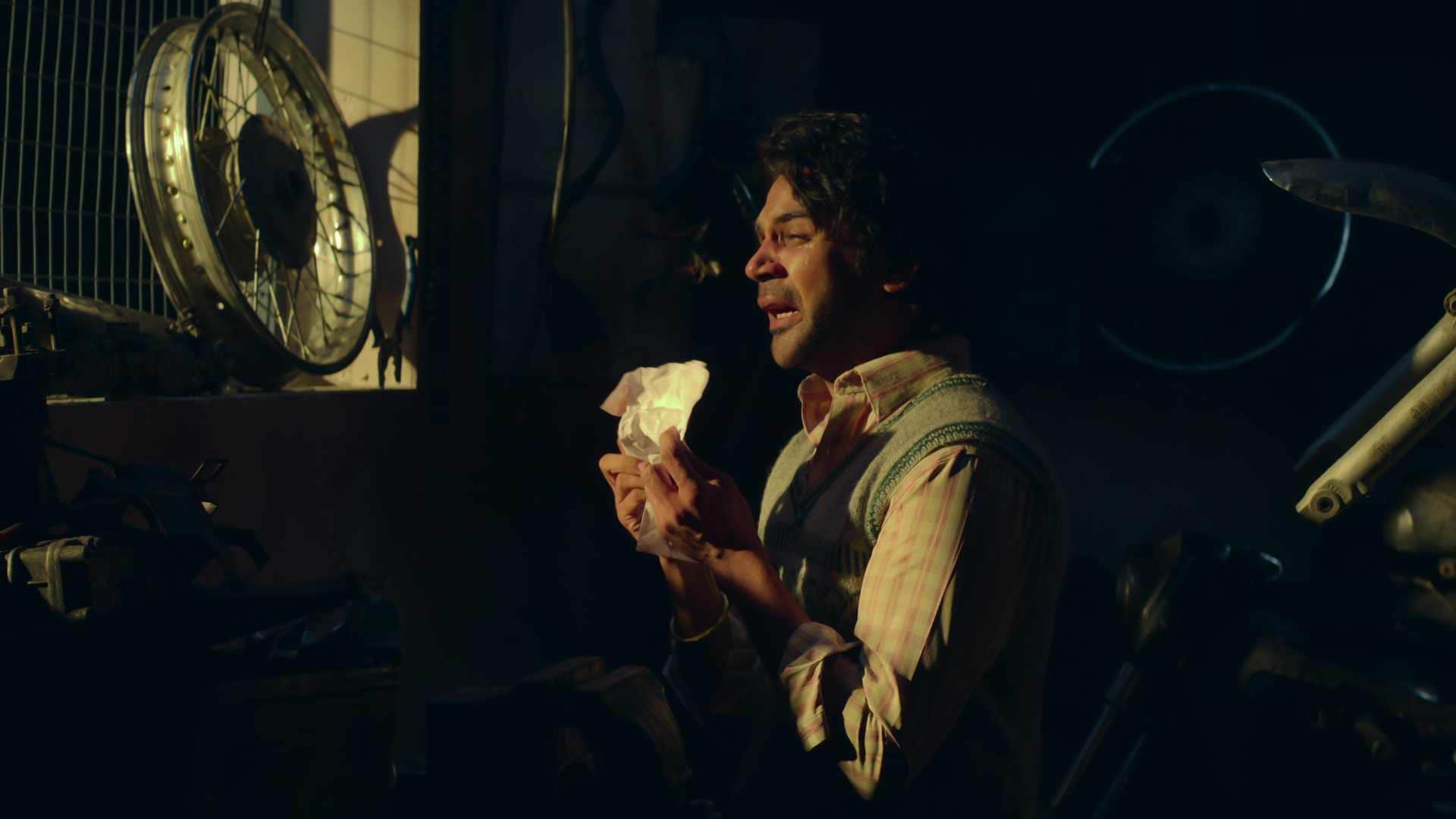 Netflix release Rajkummar rao Dulquer salmaan Adarsh Gourav Gulshan Devaiah Guns and Gulaabs season 2 promo