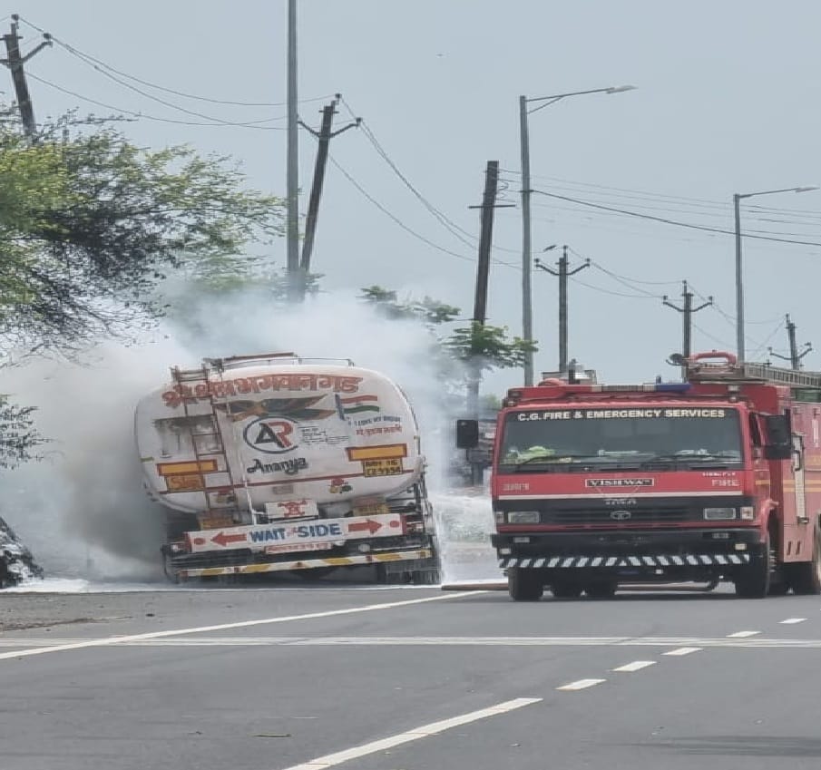 petrol tanker caught fire on National Highway in Kabirdham
