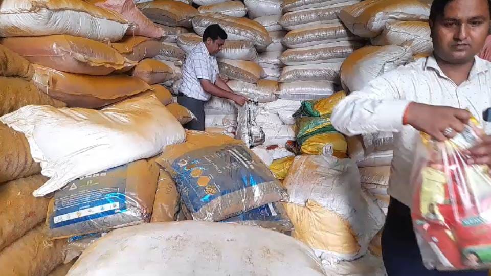 team of Food Safety Department raided spice factory and seized goods worth twenty seven lakhs In Mathura