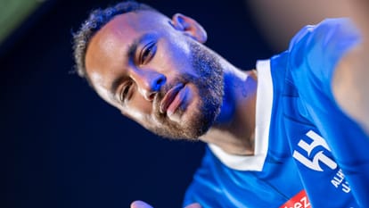 Neymar Joins al Hilal club Perks he will receive Saudi Arabia Private plane Bentley Aston Martin Lamborghini