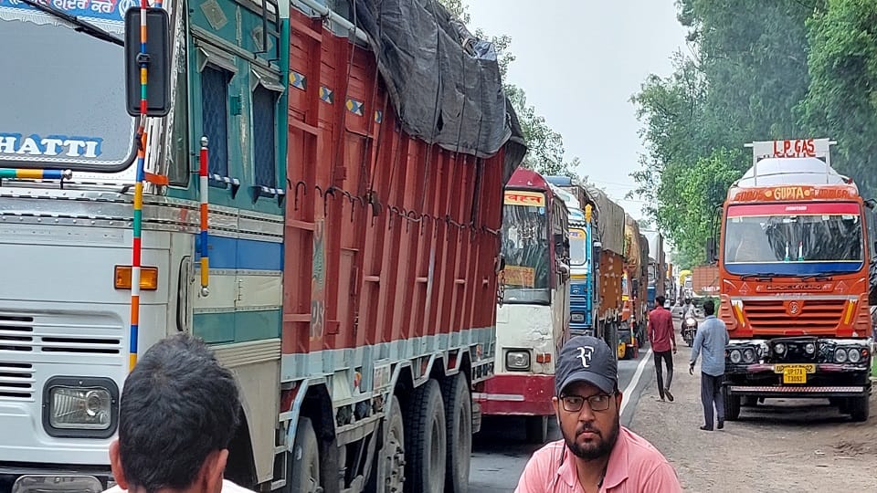 Rail traffic was affected for two hours due to stoppage of goods train engine