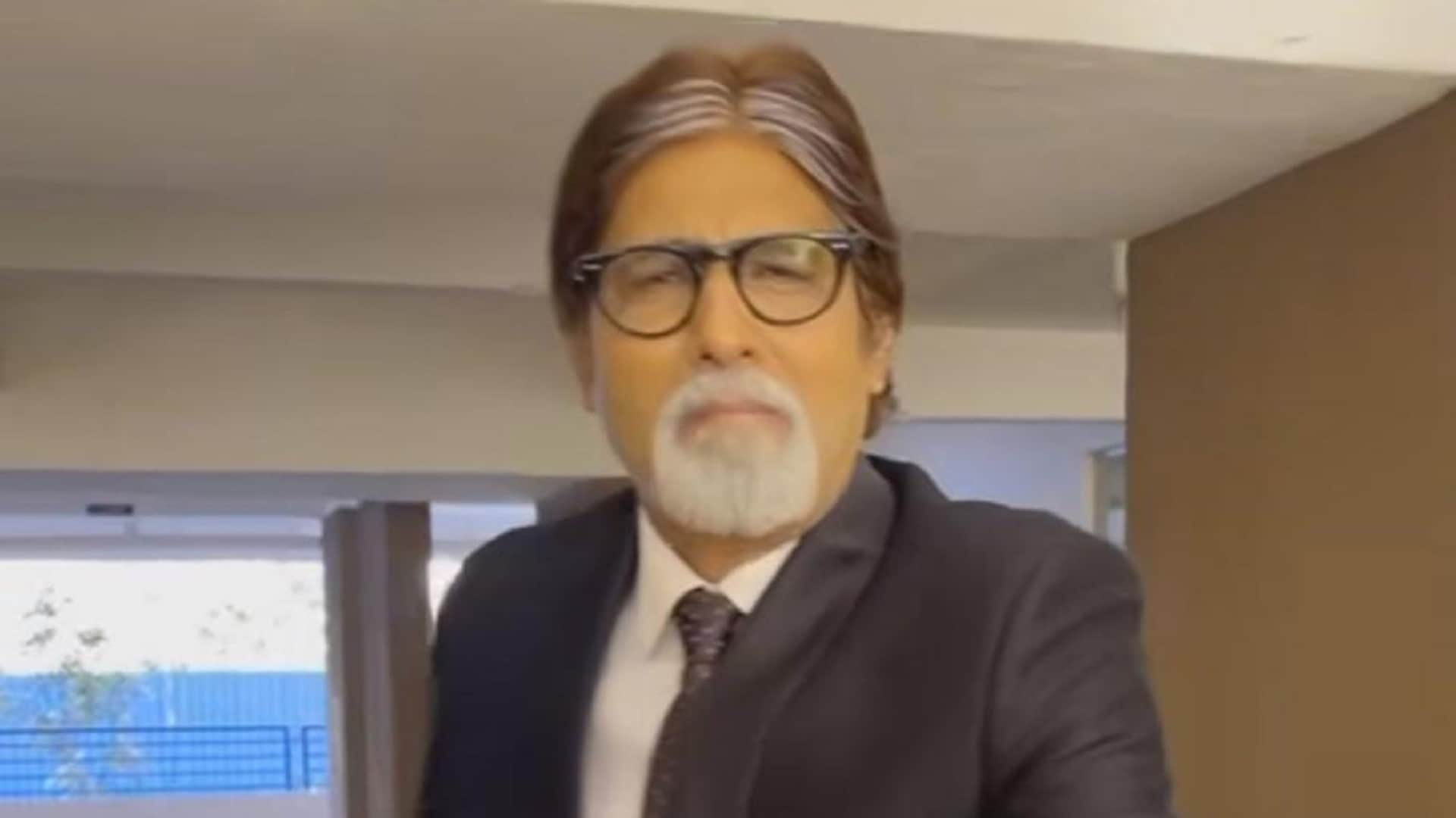Big B Doppelganger Shashikant Pedwal lookalike that KBC 15 host Amitabh Bachchan was baffled meet Pune man
